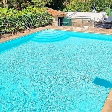 Сasa de vacaciones Grand Manoir Avec Piscine *