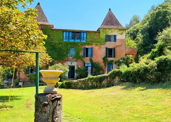 Grand Manoir Avec Piscine La Tour-sur-Orb