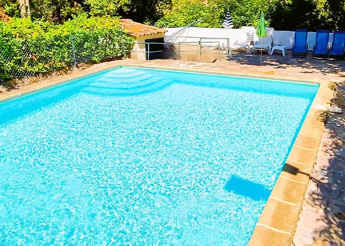 Grand Manoir Avec Piscine La Tour-sur-Orb